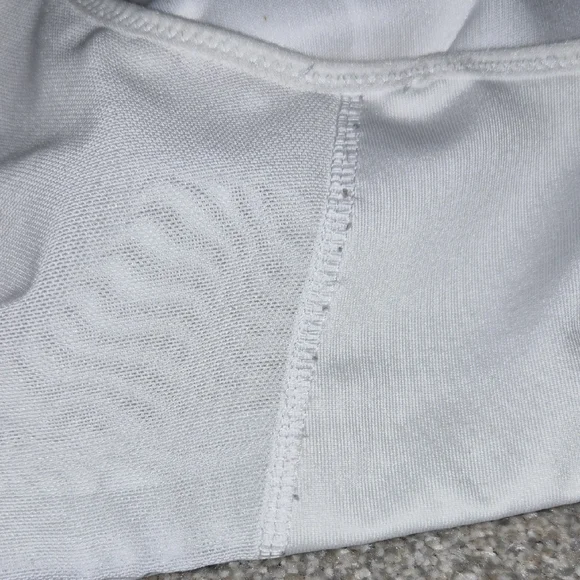 Nike Women's White and Black Sports Bra - Picture 5 of 6